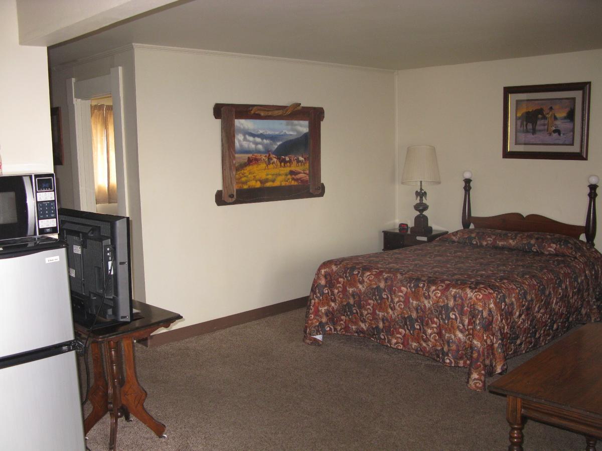 Rustlers Inn Prineville Exterior photo