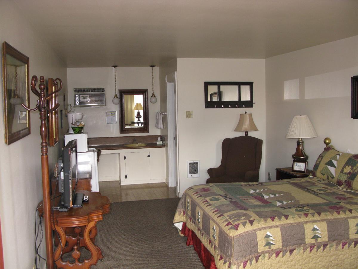 Rustlers Inn Prineville Exterior photo