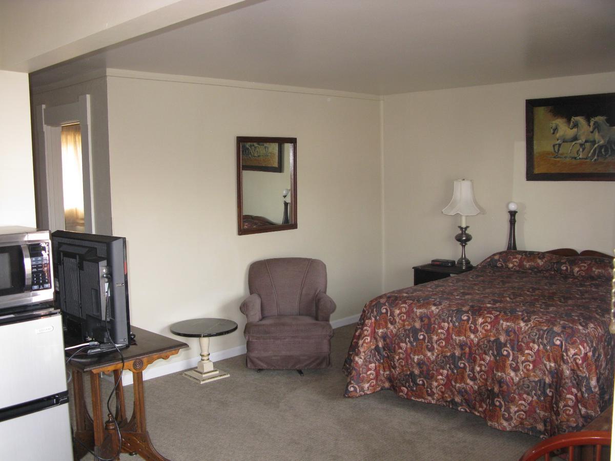 Rustlers Inn Prineville Exterior photo