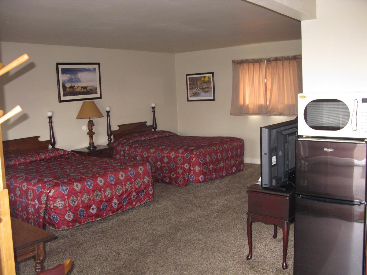 Rustlers Inn Prineville Exterior photo